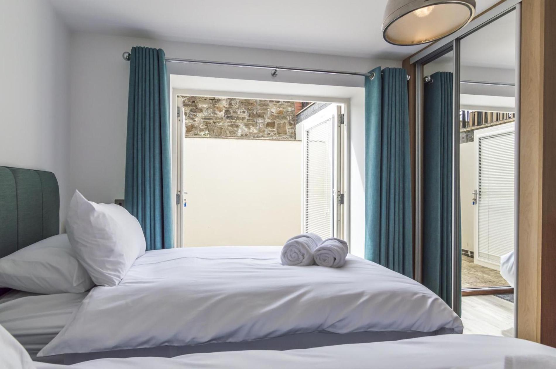 Milford Street - 5 Bedroom Luxurious Holiday Home - Saundersfoot Exterior foto